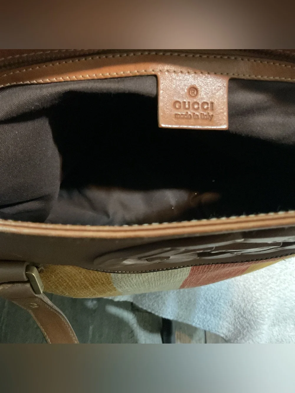 Gucci Bags - Picture 12 of 15